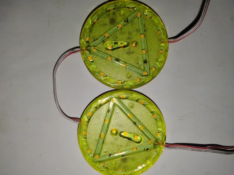 C CAUTION LIGHT