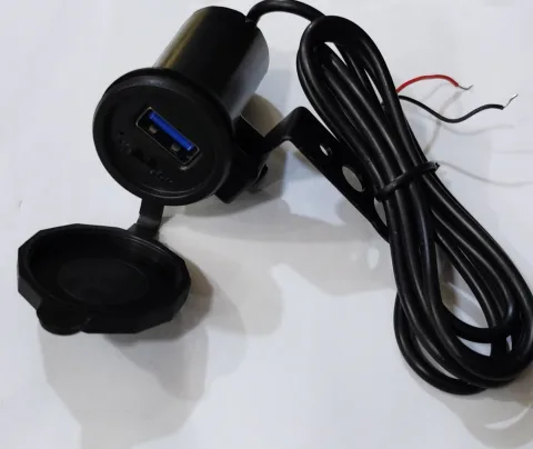  USB CHARGER