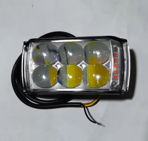 V40 6 BULB LIGHT