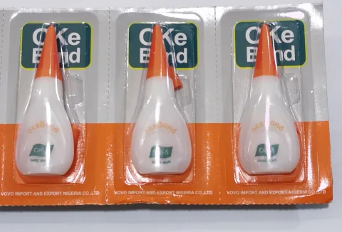 SUPER GLUE PLASTIC OK