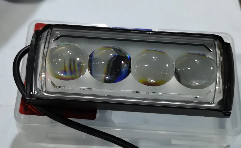 V30 4 DOTS LIGHT CYT